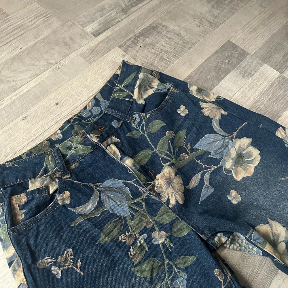 Shein Floral Patterned Jeans - Picture 2 of 5